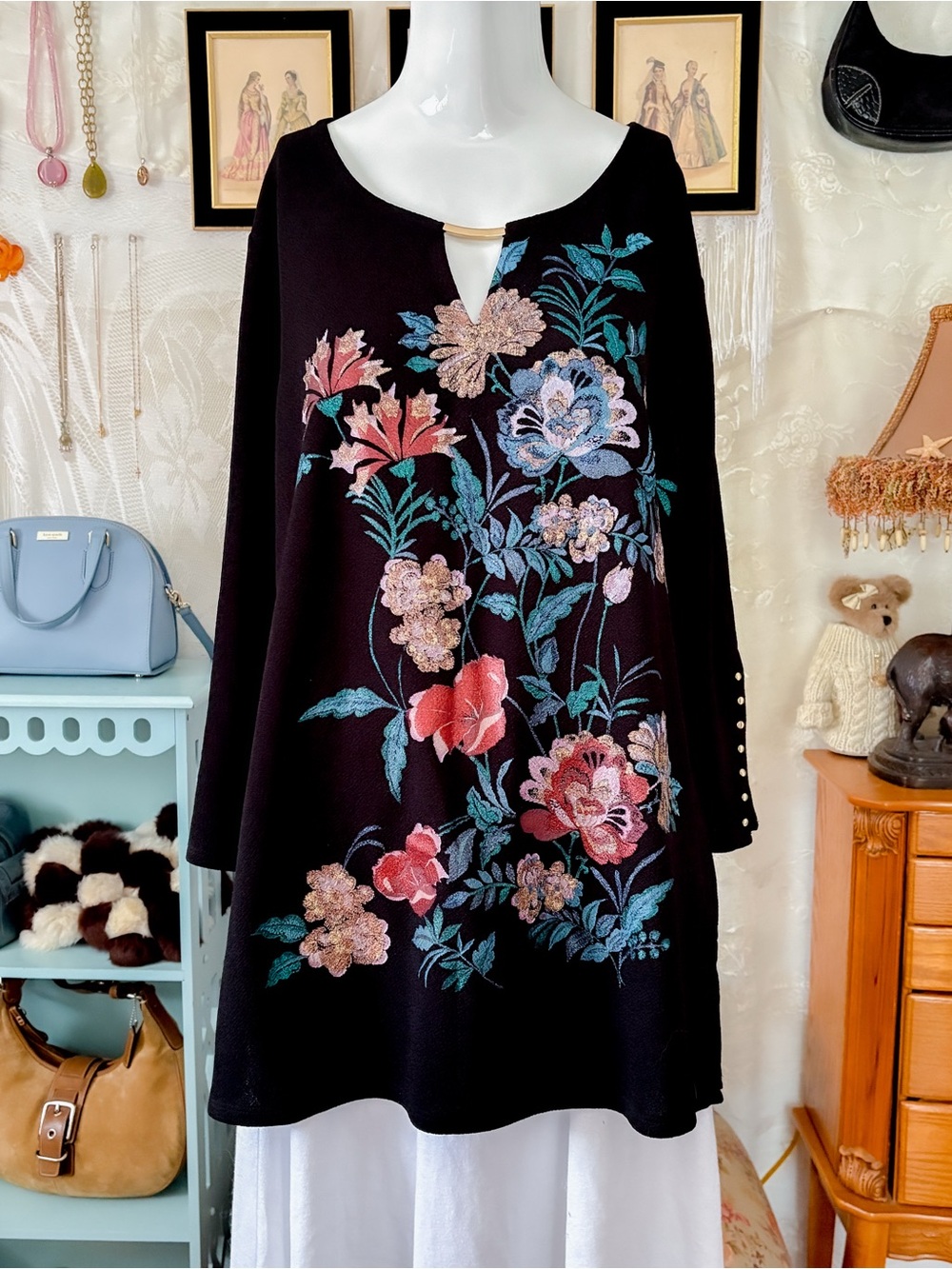 Elegant whimsigoth boho chic girly gold hardware split sleeve black tunic blouse